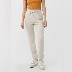 Bella + Canvas “The Regular Sweatpants” in Heather Dust